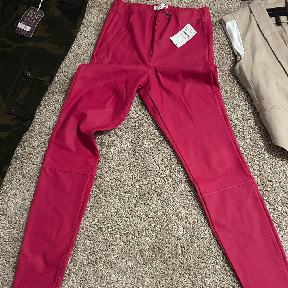 Good American pink faux leather pants. Size medium with stretch.